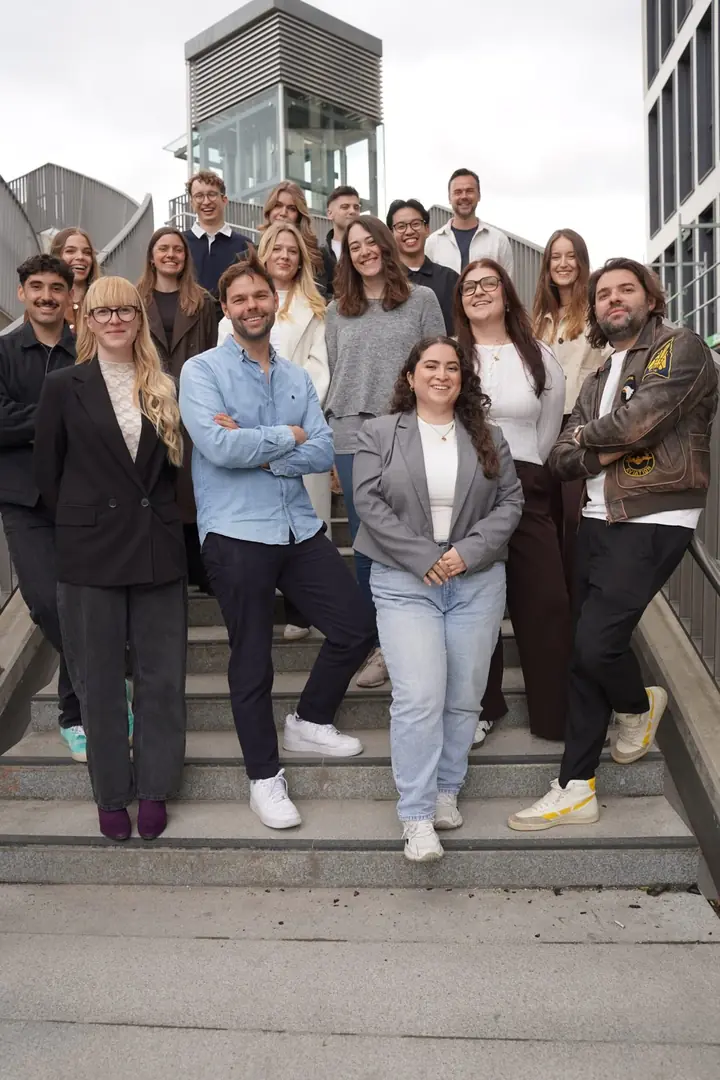 Das Team der ChatGPT Ads Agentur adMates in München